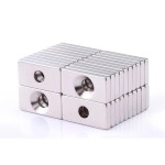 Неодимовий магніт 20x10x5мм отвір 4x6.5мм прямокутний