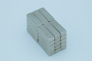 Неодимовий магніт 15x5x3мм прямокутний