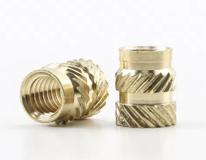 Гайка закладная M3 4мм латунь